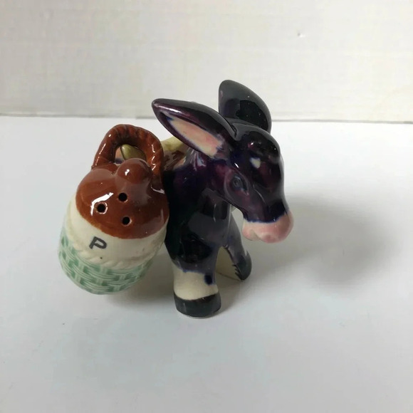 Vtg Donkey Salt and Pepper Shakers - Picture 4 of 11